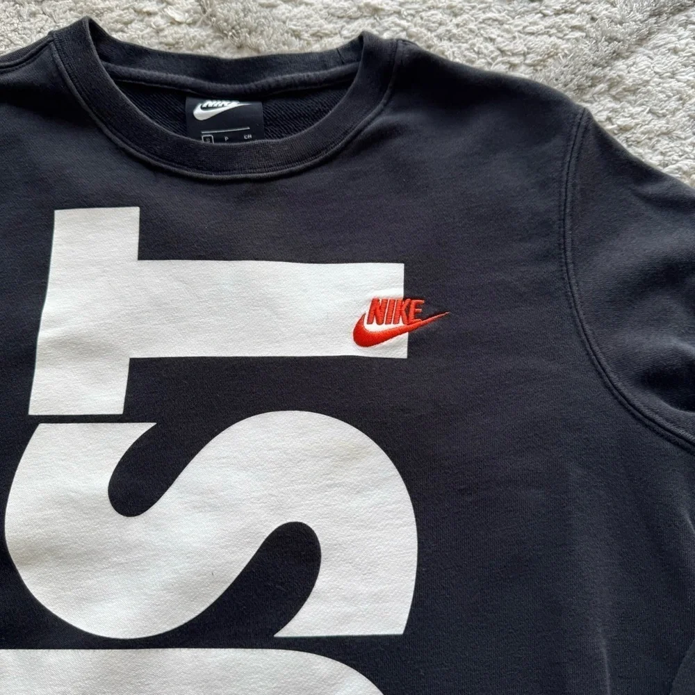 Nike JUST DO IT large logo black pullover crewneck sweatshirt men’s small